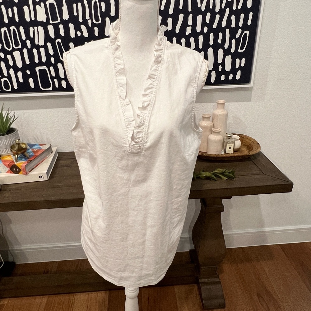 EUC Preston & York Women’s Sleeveless Ruffled Shell - 16 - White